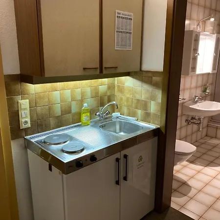 Elfie Hotel
